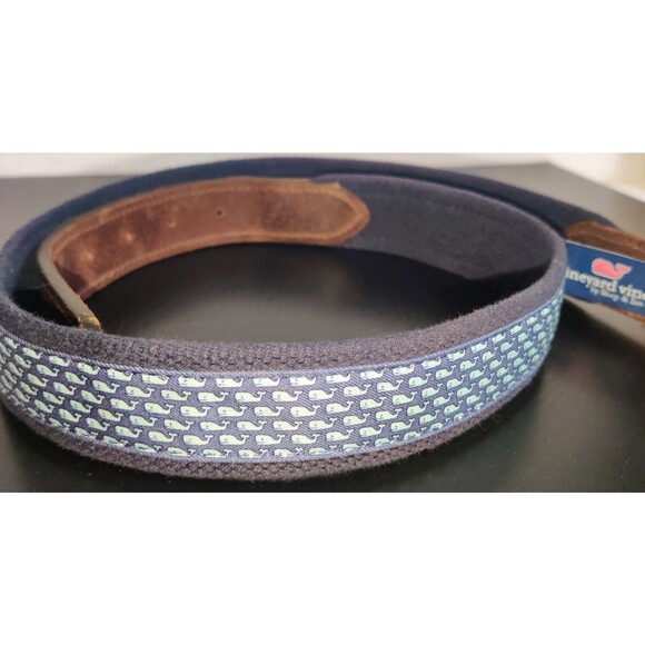 Vineyard Vines Whale Canvas and Leather Tipped Golf belt Size 36 Pre Owned - Picture 3 of 14